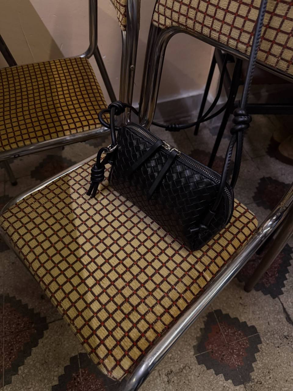 Pochette bottega en noir