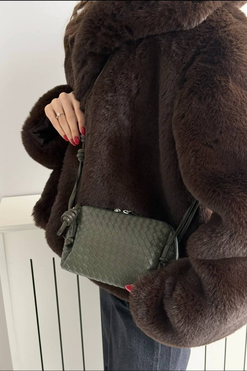Pochette bottega en vert olive