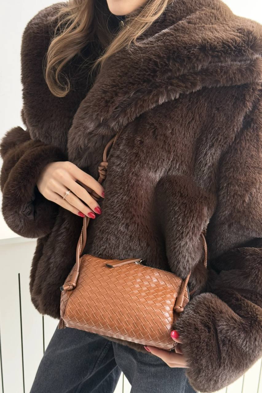 Pochette bottega en marron camel