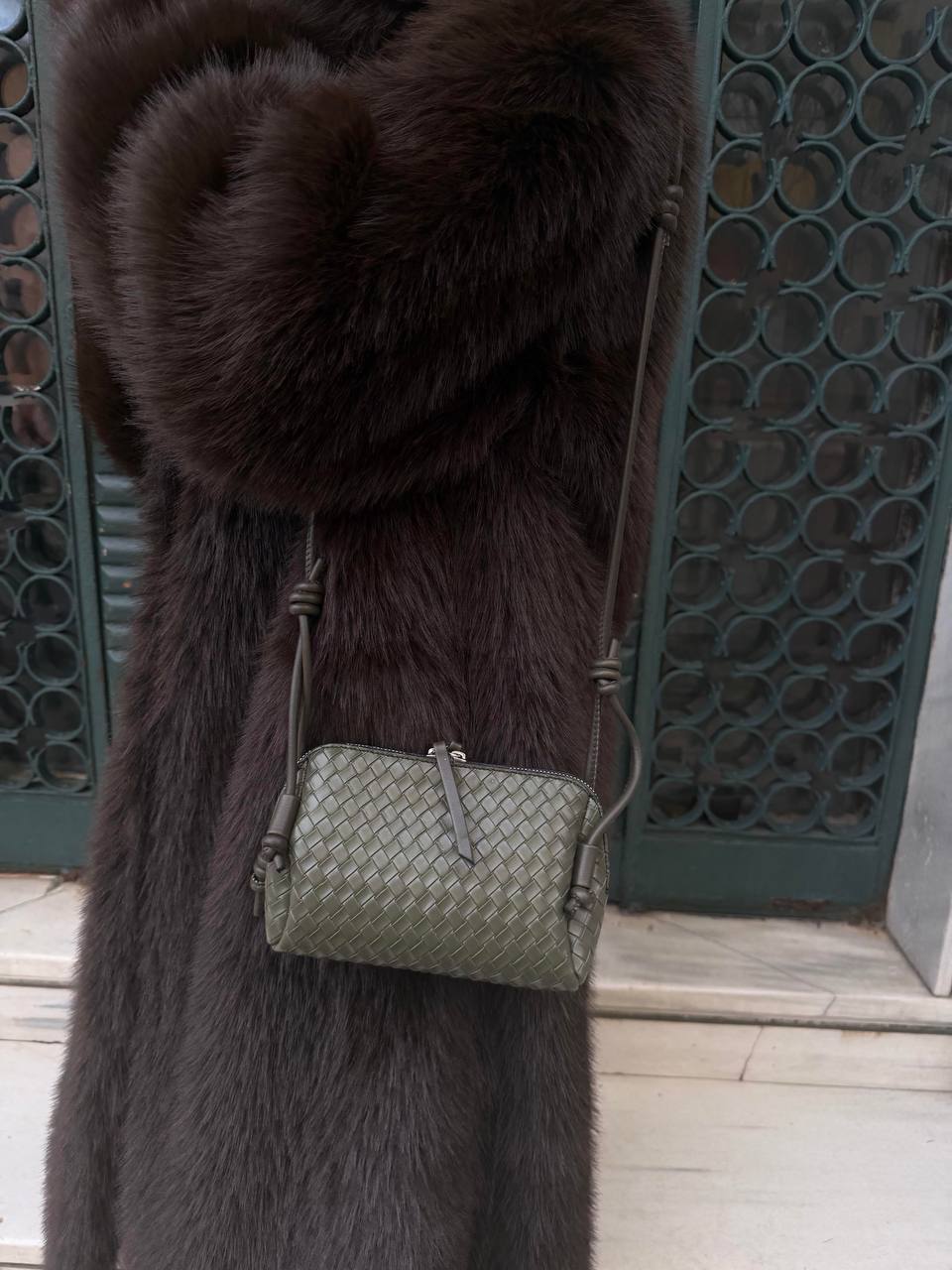 Pochette bottega en vert olive