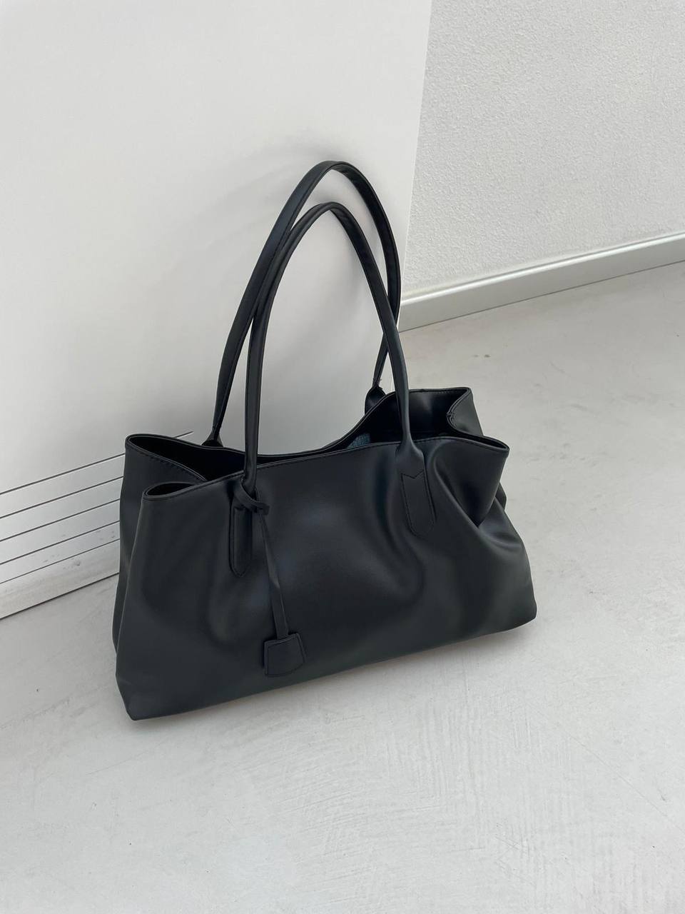 sac en cuir  bella noir
