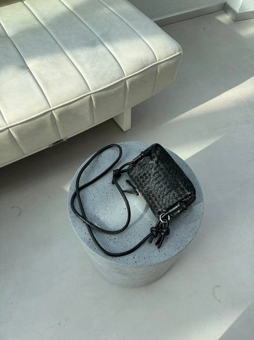 Pochette bottega en noir